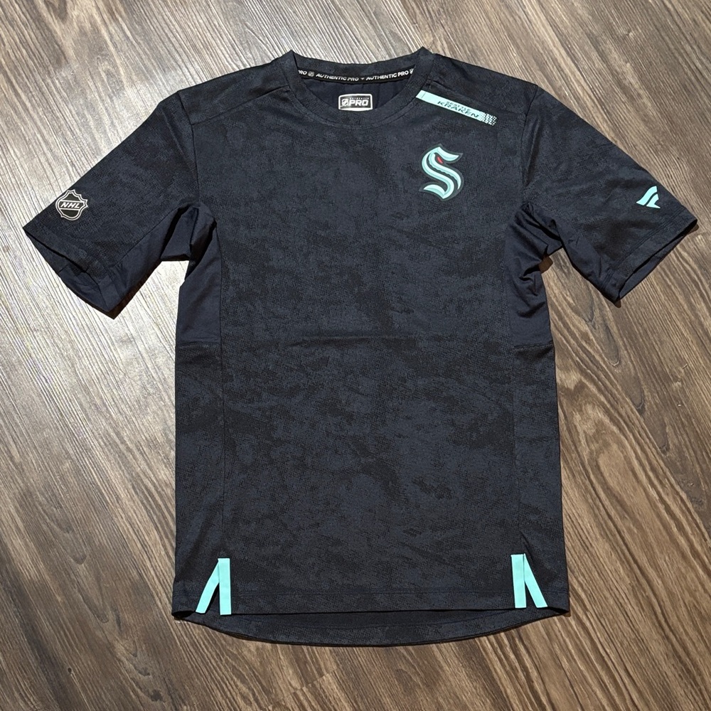 Fanatics Seattle Kraken athletic tee